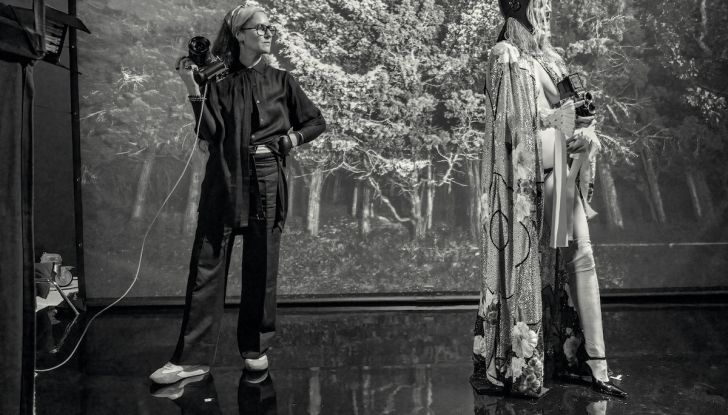 Calendario Pirelli 2023: 28 scatti e 14 modelle - Foto 17 di 39