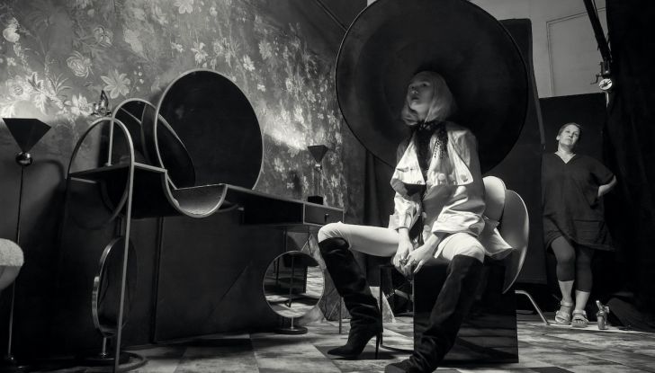 Calendario Pirelli 2023: 28 scatti e 14 modelle - Foto 19 di 39