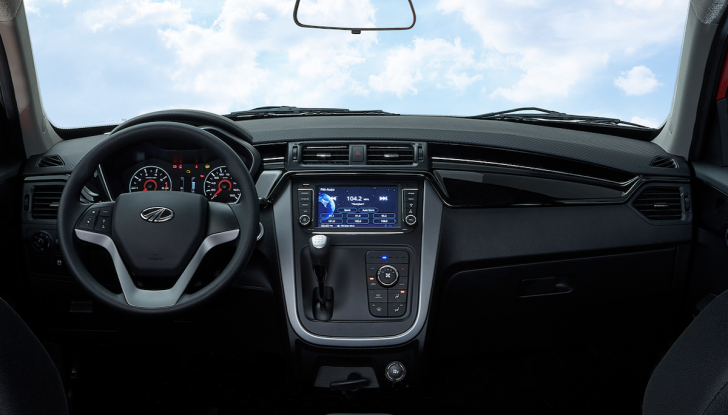 Mahindra: le nuove promozioni per il KUV100 NXT anche nella versione M-Bifuel - Foto 4 di 9