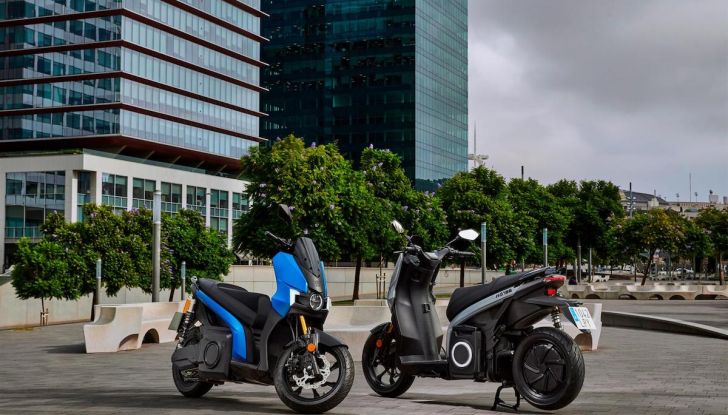 Nuovo Seat MÓ 125 Performance: più potente, più dinamico e accattivante per la guida urbana - Foto 1 di 10