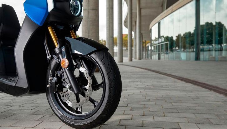Nuovo Seat MÓ 125 Performance: più potente, più dinamico e accattivante per la guida urbana - Foto 7 di 10