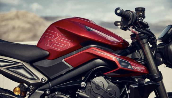 Nuove Triumph Street Triple 765: l’esperienza in pista portata su strada - Foto 2 di 16