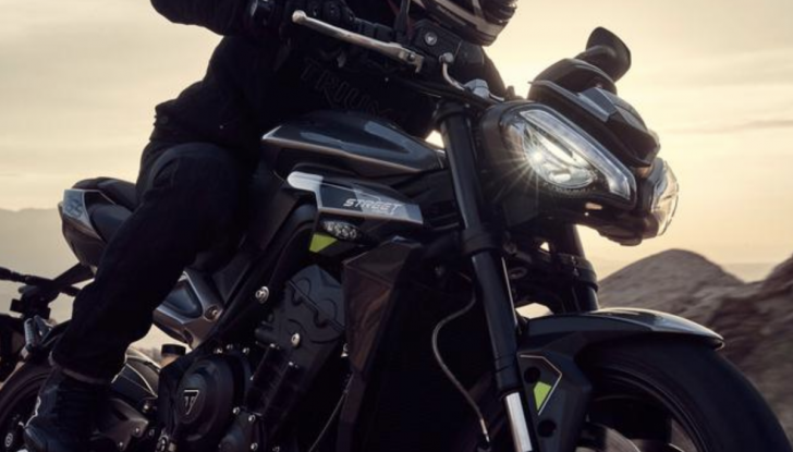 Nuove Triumph Street Triple 765: l’esperienza in pista portata su strada - Foto 9 di 16