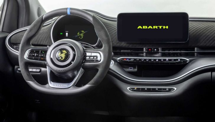 Abarth 500e: il Cinquino si elettrifica ma continua ad emozionare! - Foto 13 di 15