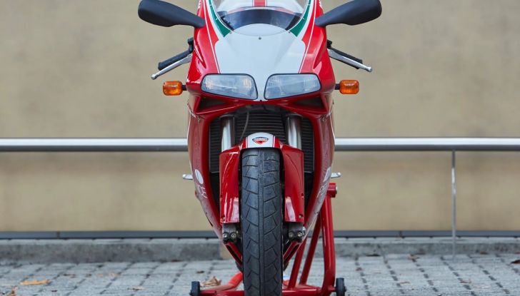 Meglio una Ducati SBK o una McLaren F1 come regalo di Natale? - Foto 2 di 51