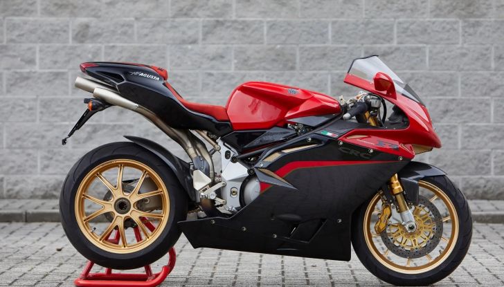 Meglio una Ducati SBK o una McLaren F1 come regalo di Natale? - Foto 23 di 51