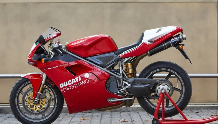 Meglio una Ducati SBK o una McLaren F1 come regalo di Natale? - Foto 5 di 51