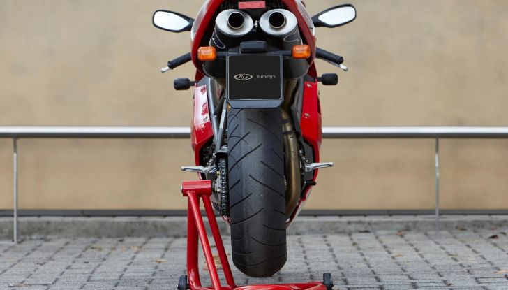 Meglio una Ducati SBK o una McLaren F1 come regalo di Natale? - Foto 7 di 51