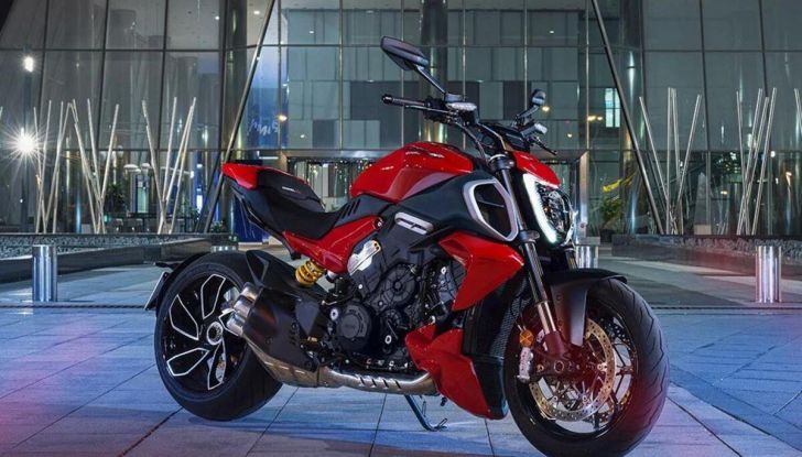 Diavel V4, lo stile Ducati vince nel mondo - Foto 2 di 16