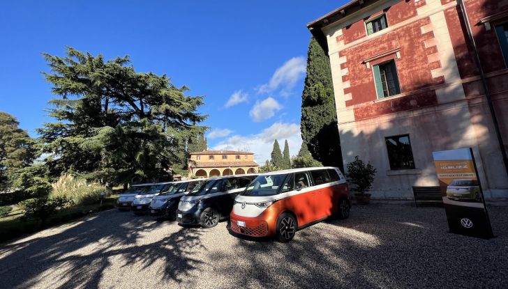 Volkswagen ID. Buzz: la versione a passo lungo debutterà il 2 giugno - Foto 3 di 25