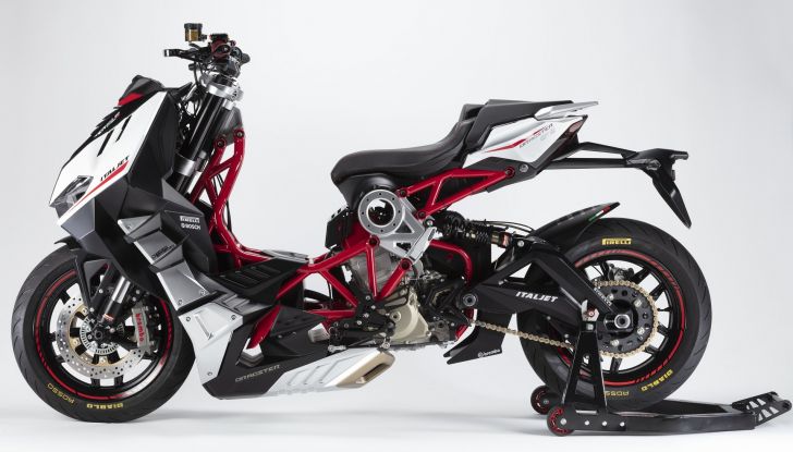 Eicma 2022: Italjet presenta il Dragster 500GP, lo scooter ispirato alle SBK - Foto 11 di 18