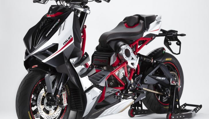 Eicma 2022: Italjet presenta il Dragster 500GP, lo scooter ispirato alle SBK - Foto 9 di 18