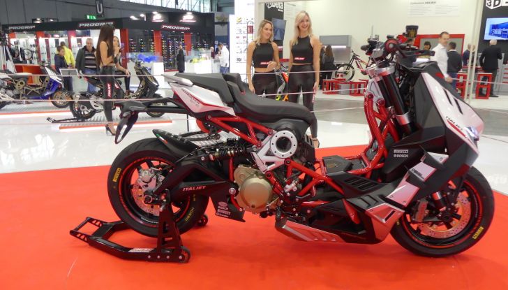 Eicma 2022: Italjet presenta il Dragster 500GP, lo scooter ispirato alle SBK - Foto 7 di 18