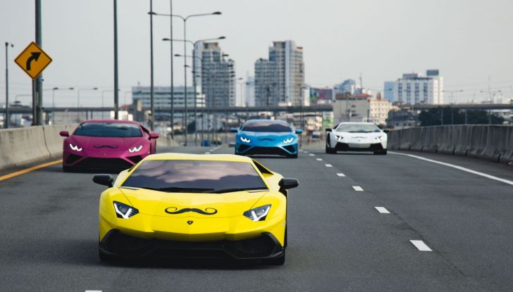 Movember: la salute maschile sfreccia al volante… di una Lamborghini! - Foto 3 di 11