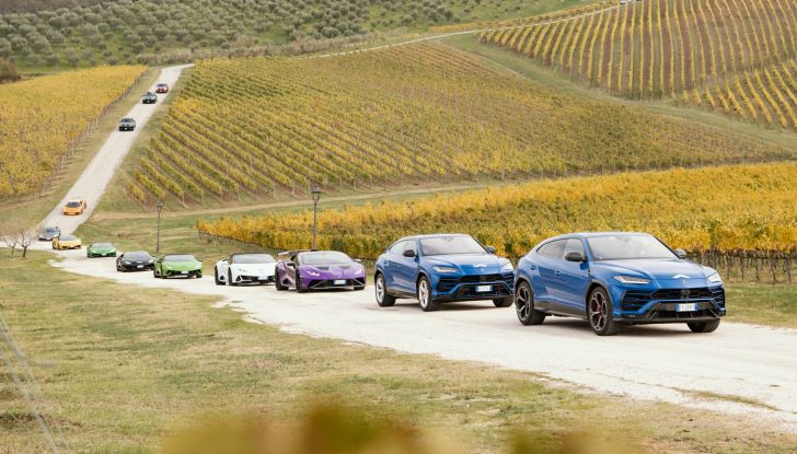 Movember: la salute maschile sfreccia al volante… di una Lamborghini! - Foto 6 di 11