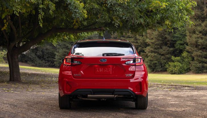 Subaru Impreza: la sesta generazione è più sportiva e tecnologica - Foto 4 di 13