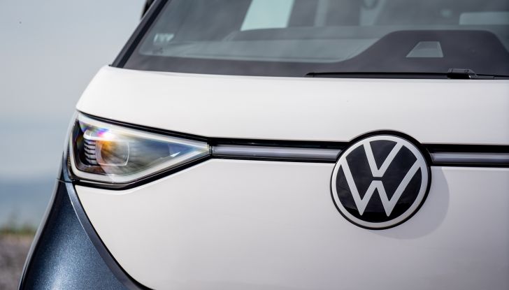 Volkswagen ID. Buzz: la versione a passo lungo debutterà il 2 giugno - Foto 18 di 25