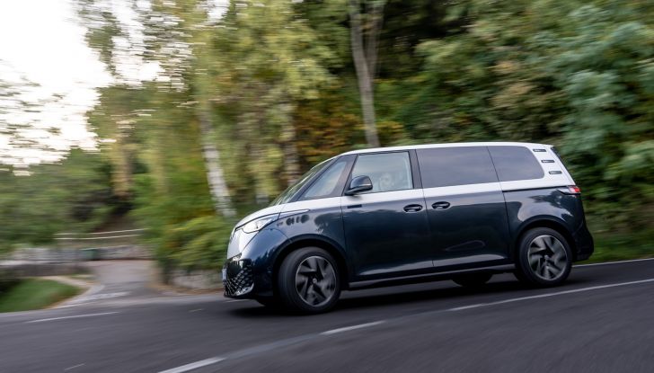 Volkswagen ID. Buzz: la versione a passo lungo debutterà il 2 giugno - Foto 10 di 25