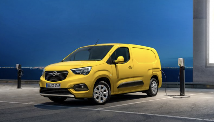 Opel: le novità della gamma 100% elettrica al Salone di Bruxelles 2023 - Foto 4 di 12