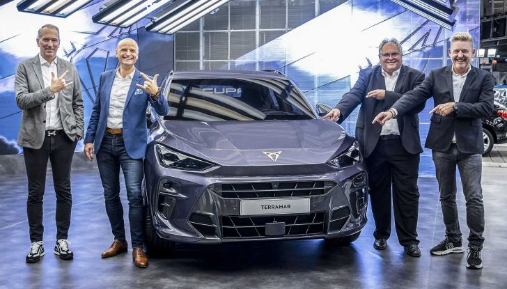 Cupra Terramar, il SUV top di gamma svelato in anteprima - Foto 2 di 5