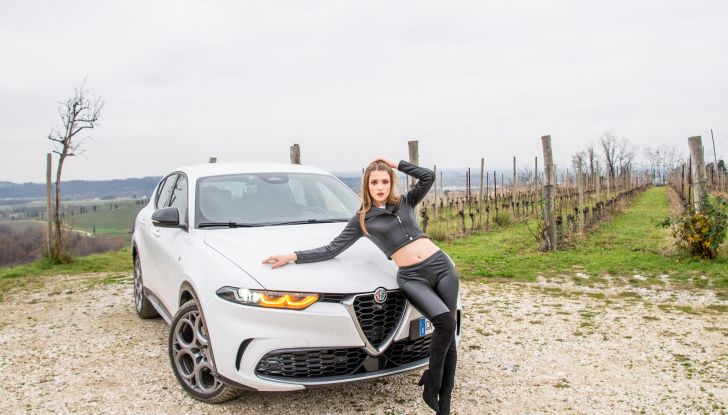 Alfa Romeo Tonale Hybrid 1.5 Ti, prova su strada e impressioni di guida - Foto 2 di 17