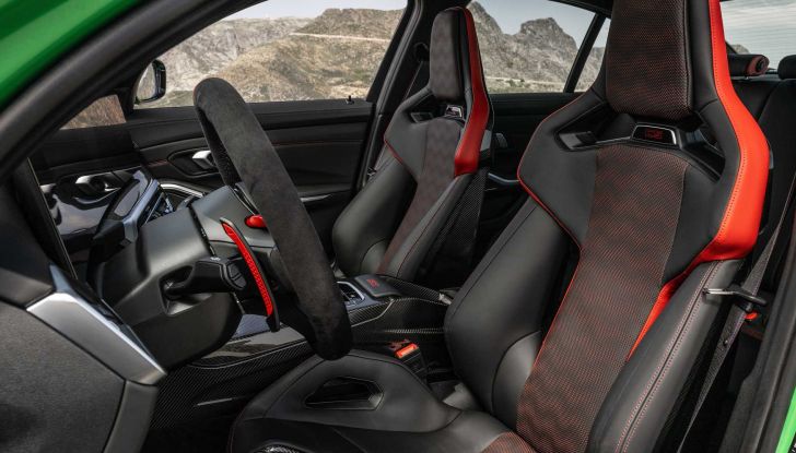 BMW M3 CS: la sportiva top di gamma tocca i 550 cavalli - Foto 12 di 14