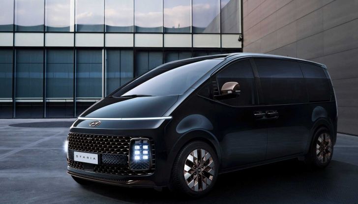 Hyundai Staria: la multispazio debutta in Italia con prezzi da 43.000 Euro - Foto 2 di 9