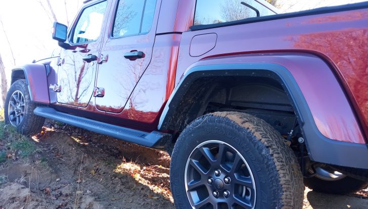 Jeep Gladiator test drive dell’infaticabile pick-up - Foto 13 di 17