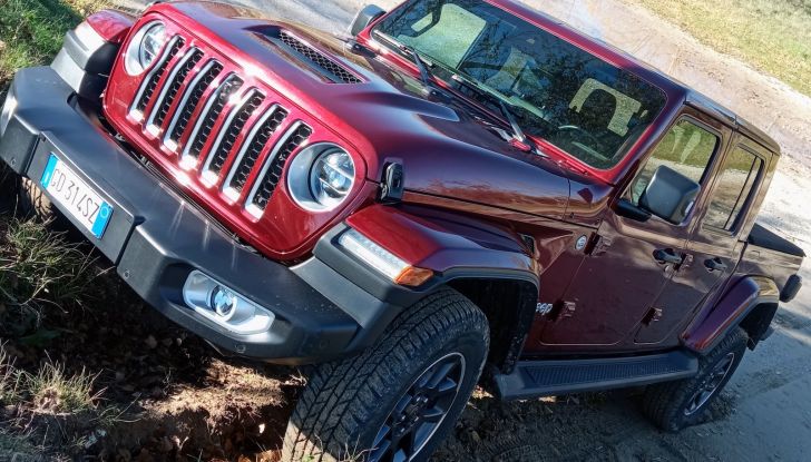 Jeep Gladiator test drive dell’infaticabile pick-up - Foto 2 di 17