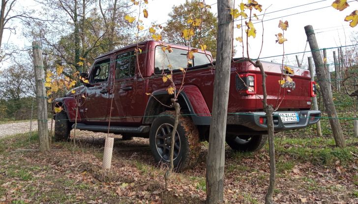 Jeep Gladiator test drive dell’infaticabile pick-up - Foto 6 di 17