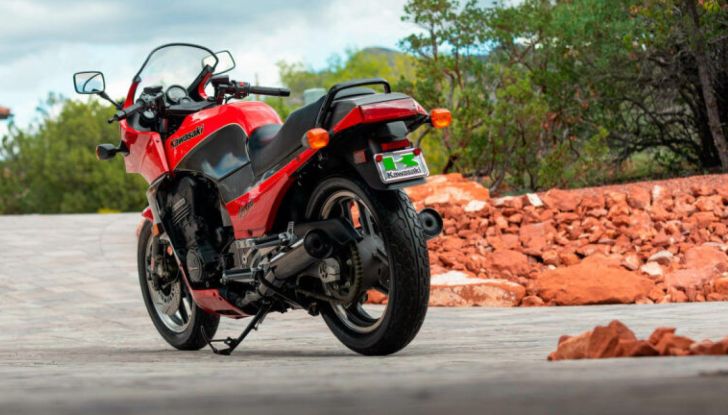 Kawasaki GPZ900R di Top Gun: all’asta un esemplare pre-serie nuovo di zecca! - Foto 4 di 6