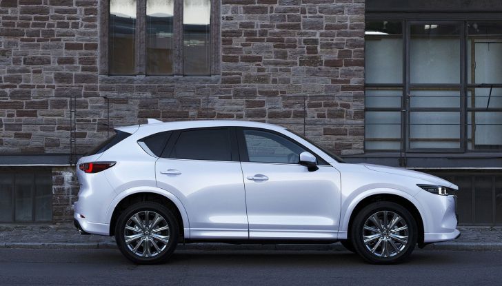 Mazda CX-5 2023: disponibile anche in versione mild-hybrid - Foto 2 di 10