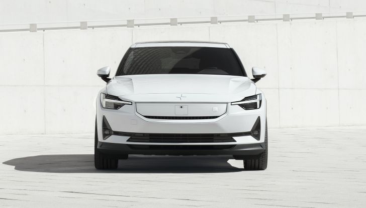 Polestar 2: presentato il restyling, ordinabile da fine febbraio - Foto 2 di 8