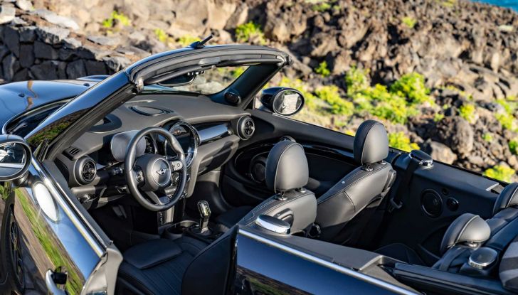 Mini Cooper SE Cabrio: l’elettrica en-plein air! - Foto 5 di 11