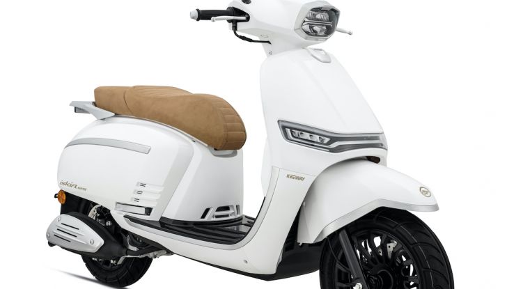 Keeway Iskia 125: lo scooter moderno in stile classic retrò - Foto 4 di 6