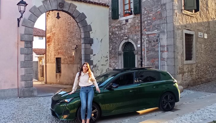 Peugeot 308 GT Plug-in Hybrid prova su strada e impressioni di guida - Foto 16 di 25