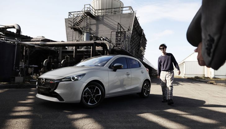 Mazda2 si aggiorna: tutte le novità del MY2023 - Foto 1 di 10