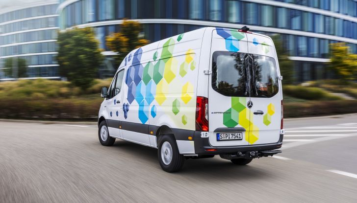 Mercedes eSprinter 2023: il furgone elettrico si aggiorna - Foto 3 di 16