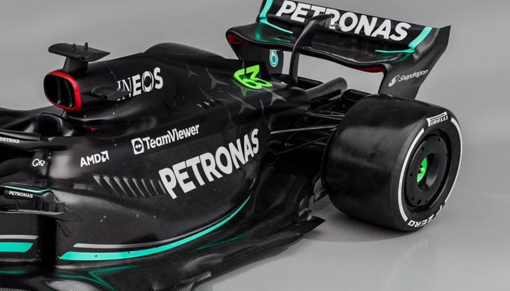 F1 2023: presentata la Mercedes W14 di Hamilton e Russell - Foto 7 di 8