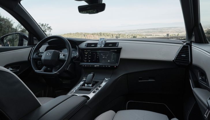 DS4 e DS7 disponibili nell’allestimento esclusivo Esprit de Voyage - Foto 2 di 12