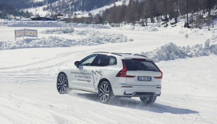 L’importanza di usare gli pneumatici invernali: dalla teoria alla pratica - Foto 27 di 42