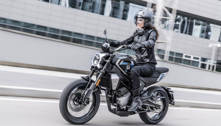 CF Moto 300CL-X Heritage: per la città e non solo - Foto 5 di 5