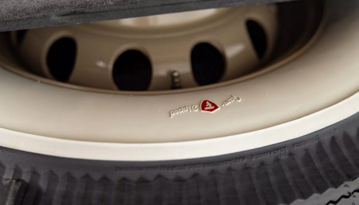 Cord 812 Phaeton del 1937, l’auto di Amelia Earhart - Foto 7 di 15