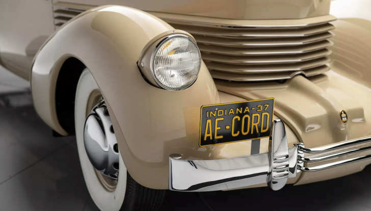 Cord 812 Phaeton del 1937, l’auto di Amelia Earhart - Foto 2 di 15
