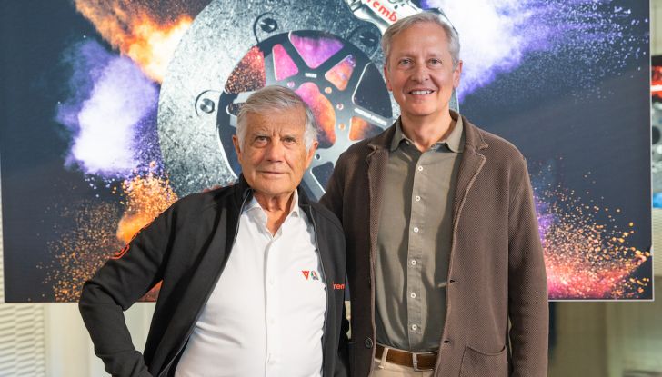 Giacomo Agostini in visita presso il reparto Racing di Brembo - Foto 3 di 3