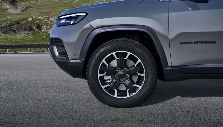 Jeep Renegade e Compass Upland Cross e High Altitude ora ordinabili in Italia - Foto 9 di 28