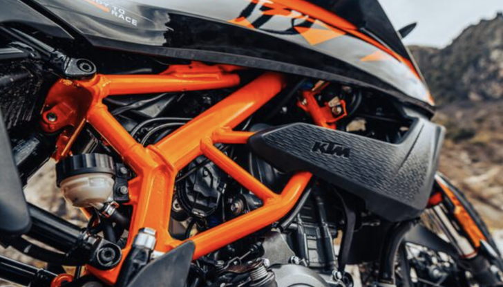 “Orange Rush”: la nuova promozione KTM per la 390 Adventure 2023 - Foto 2 di 7