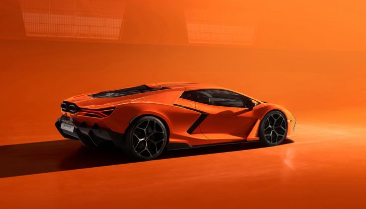 Lamborghini Revuelto conquista tutti: è già sold out per i primi due anni - Foto 44 di 56