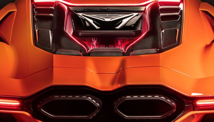 Lamborghini Revuelto conquista tutti: è già sold out per i primi due anni - Foto 26 di 56
