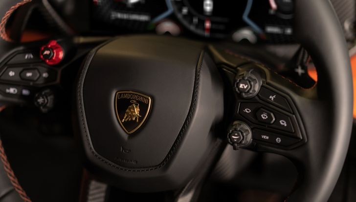 Lamborghini Revuelto conquista tutti: è già sold out per i primi due anni - Foto 20 di 56